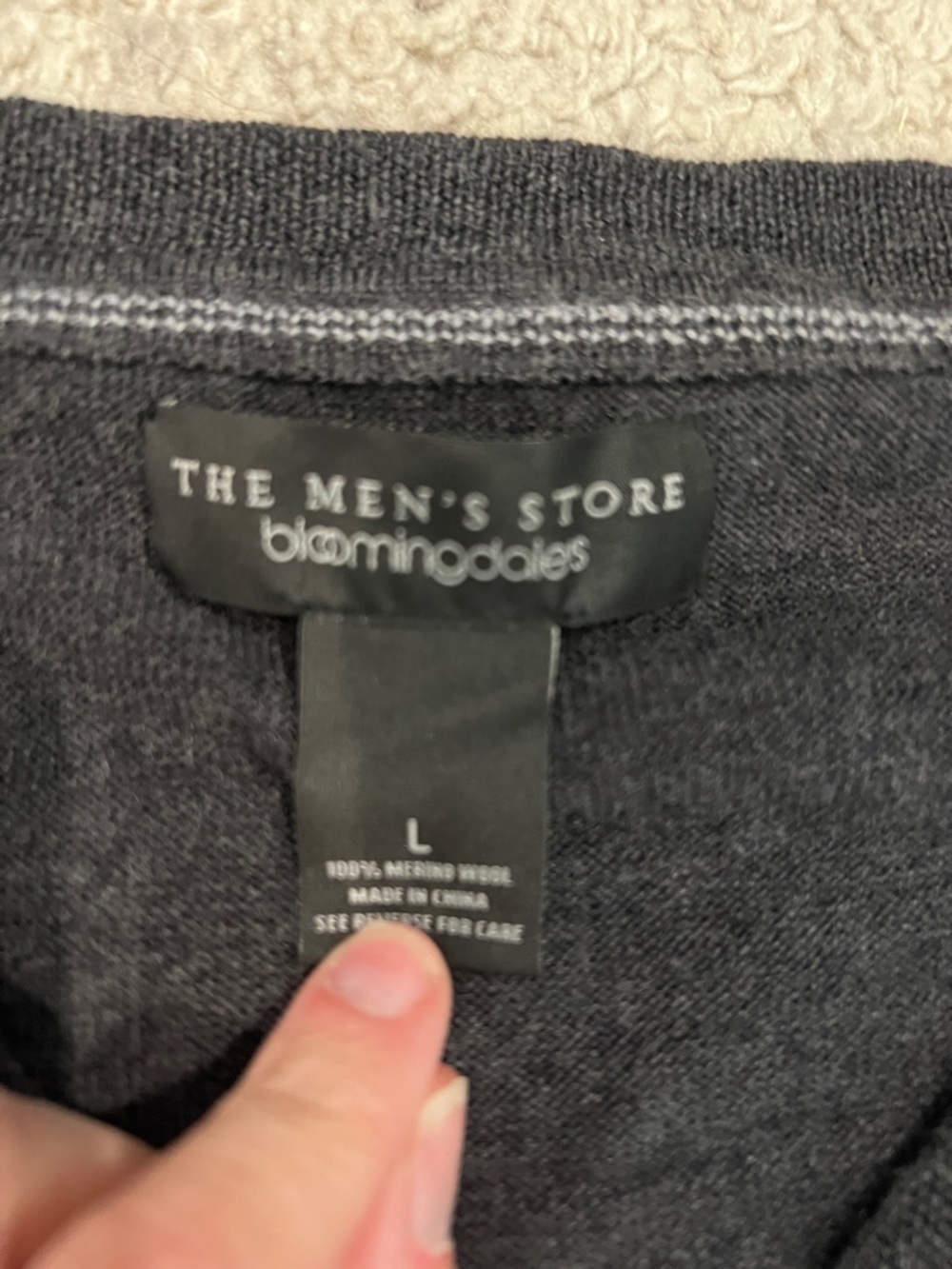 Bloomingdale's Men's Dark Charcoal V-Neck Sweater - Picture 2 of 2
